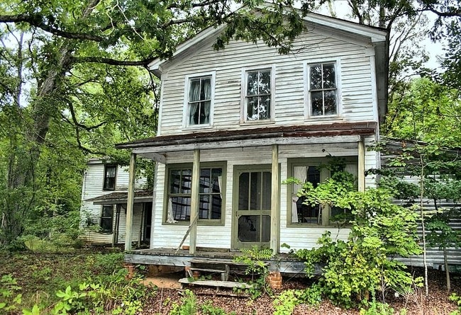 Distressed Houses